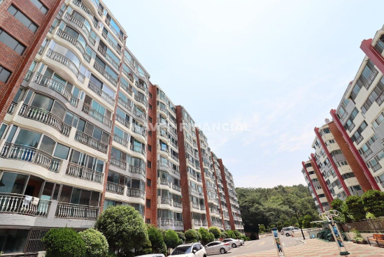 숲세권 트인뷰 부분수리된 매물 가격절충 가능